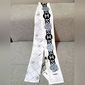 Skinny Scarf Twilly NWT